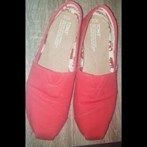 Toms size 7.5